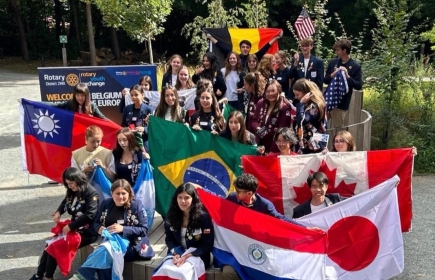 Specifiek voor 15- tot 18-jarigen biedt Rotary de kans om een schooljaar naar het buitenland te gaan. 
Iets voor jou ?